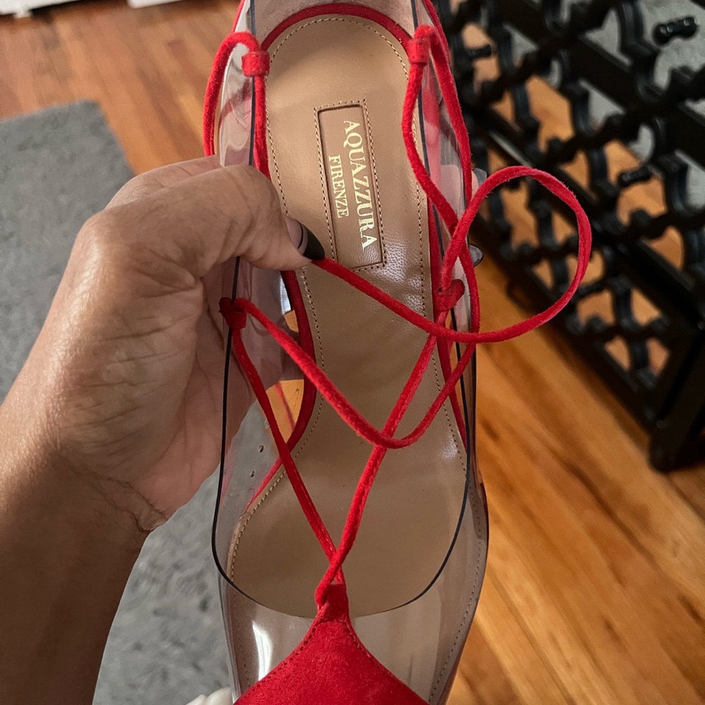 Brand new never worn. Size 38.5 buts fits a 37.5/8